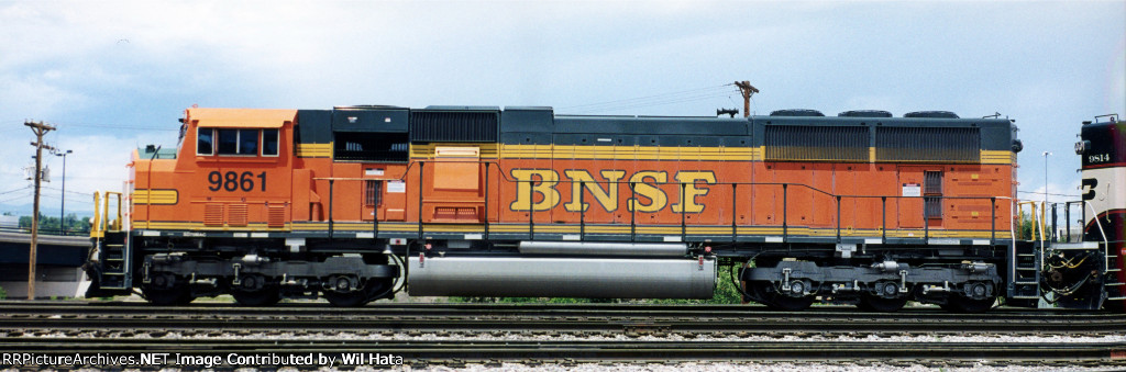 BNSF SD70MAC 9861
